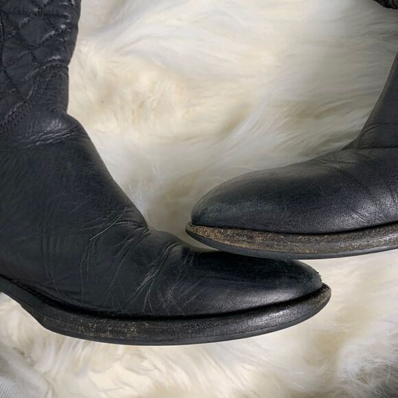Burberry black quilted boots - Picture 9 of 11